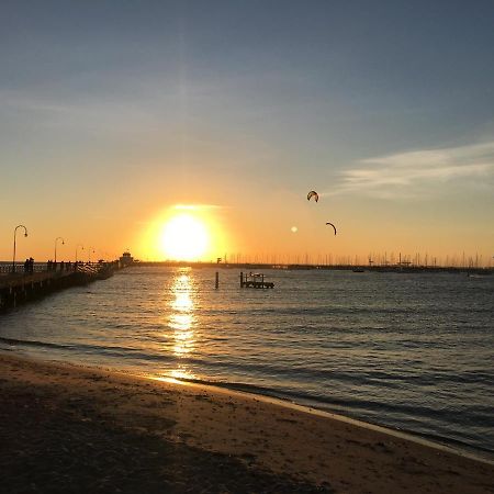 St Kilda Beachfront Penthouse Melbourne Bagian luar foto